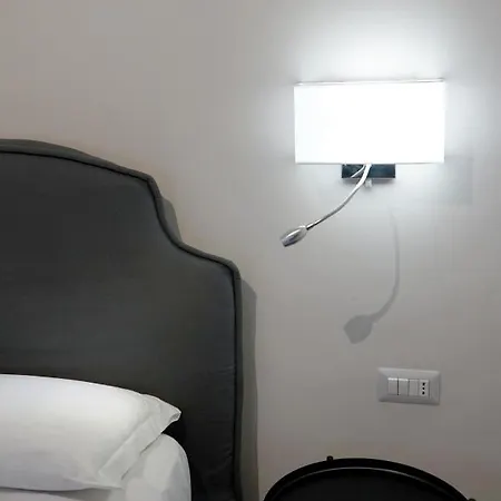 Re Di Smirne By Apulia Accommodation Bari Extérieur photo